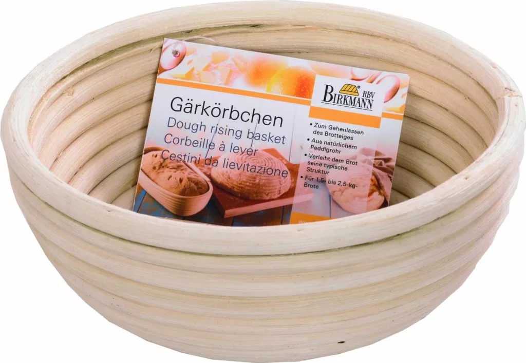 kleiner runder Gärkorb aus Peddigrohr